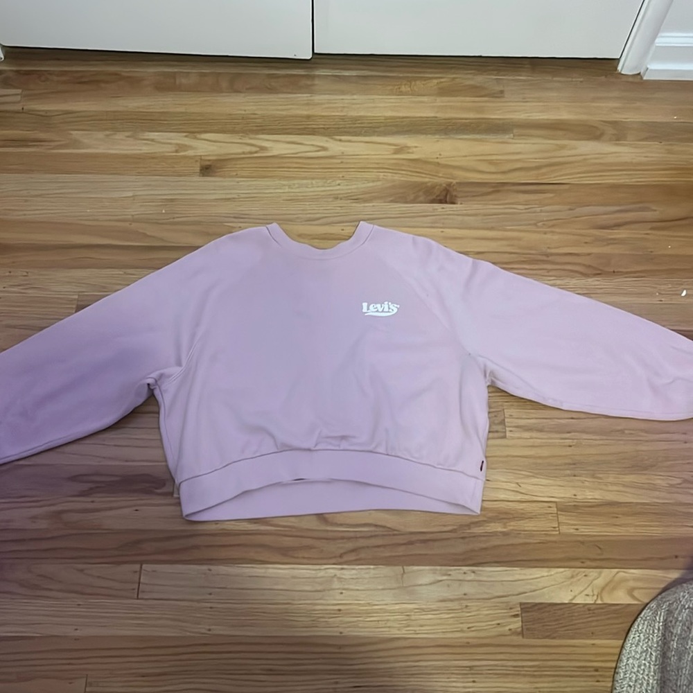 cropped purplely pink levis crewneck from macys